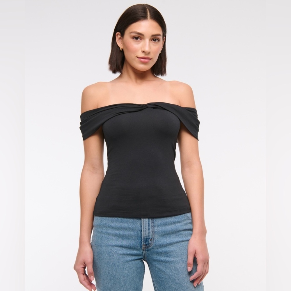 Abercrombie & Fitch Black Off-Shoulder Top